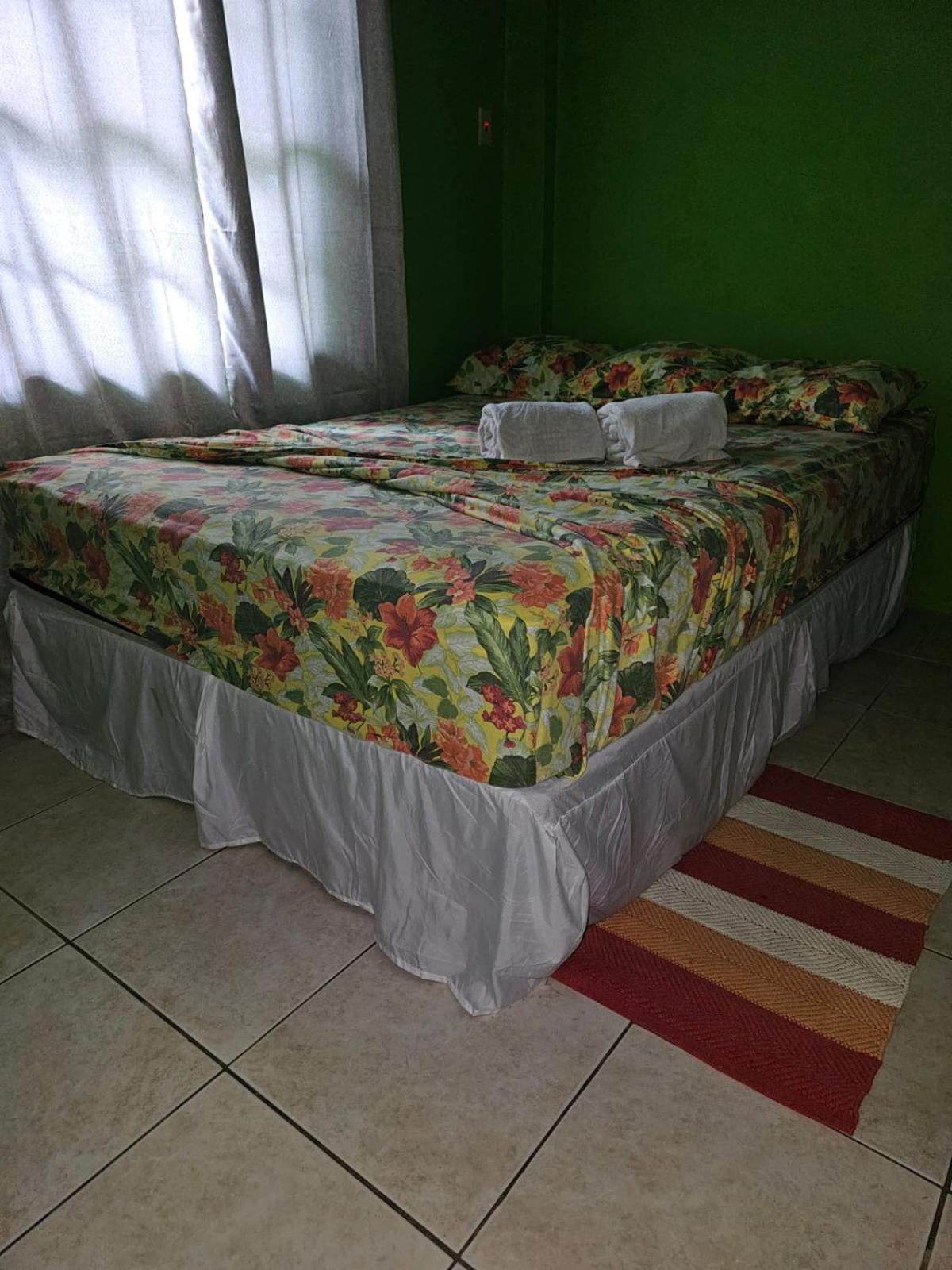 Fish Tobago Guesthouse Or Joy And Brandon Guesthouse Buccoo Номер фото